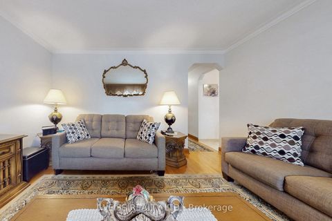 Photo 6 at 246 Thirtieth Street, Alderwood, Toronto