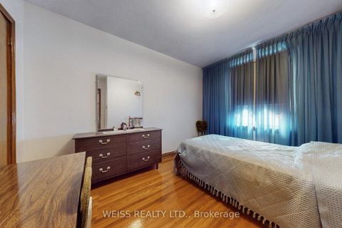 Photo 12 at 246 Thirtieth Street, Alderwood, Toronto