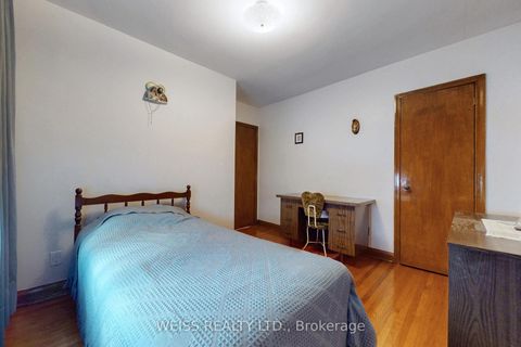 Photo 13 at 246 Thirtieth Street, Alderwood, Toronto