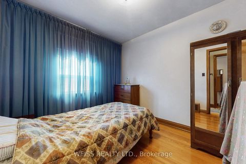 Photo 14 at 246 Thirtieth Street, Alderwood, Toronto