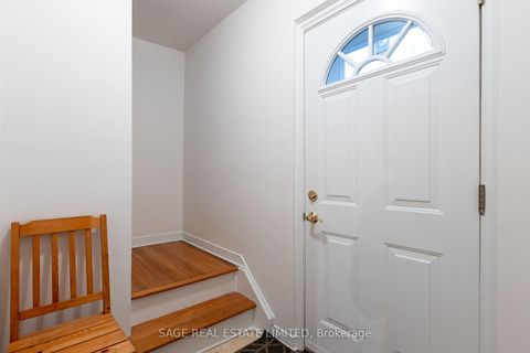 Photo 1 at 25 Willowmount Drive, Birchmount, Toronto