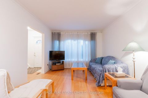 Photo 6 at 25 Willowmount Drive, Birchmount, Toronto