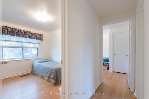 Photo 16 at 25 Willowmount Drive, Birchmount, Toronto