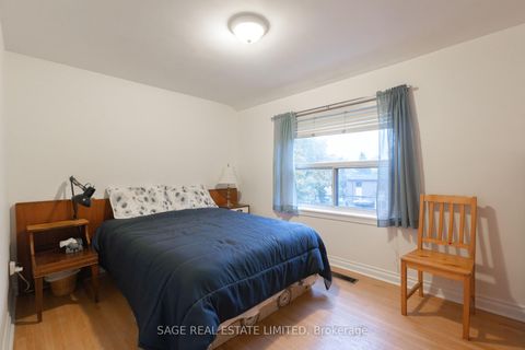 Photo 20 at 25 Willowmount Drive, Birchmount, Toronto