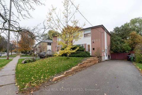 Photo 31 at 25 Willowmount Drive, Birchmount, Toronto