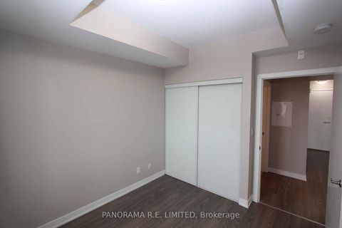 Photo 8 at 318 - 3560 St Clair Avenue E, Kennedy Park, Toronto