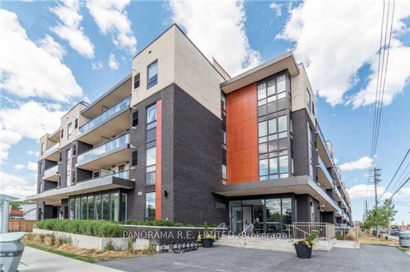 318 - 3560 St Clair Avenue E, Kennedy Park, Toronto 