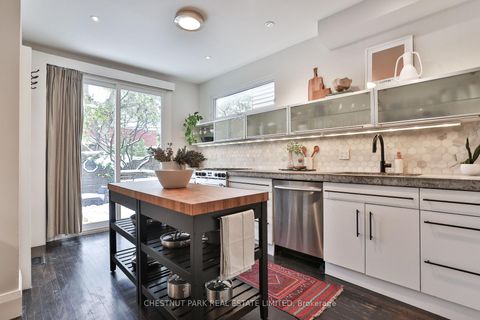 Photo 12 at 122 Ivy Avenue, South Riverdale, Toronto