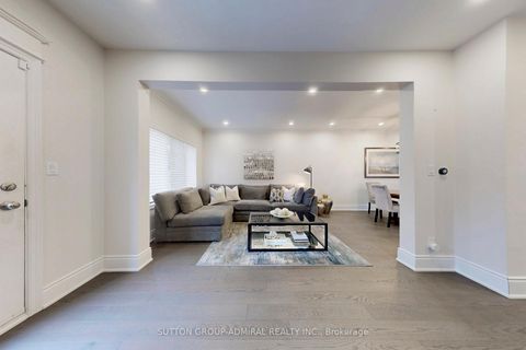 Photo 5 at 51 Abbeywood Gate W, Beverley Glen, Vaughan