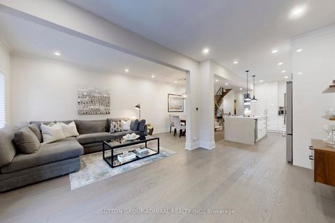 Photo 6 at 51 Abbeywood Gate W, Beverley Glen, Vaughan