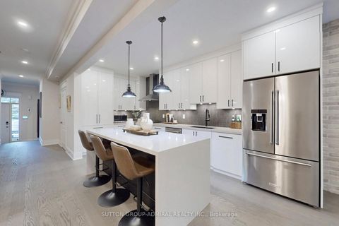 Photo 8 at 51 Abbeywood Gate W, Beverley Glen, Vaughan