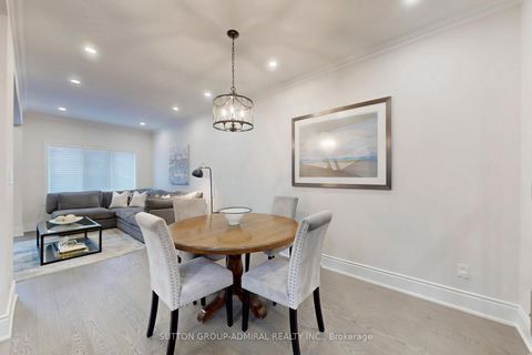 Photo 10 at 51 Abbeywood Gate W, Beverley Glen, Vaughan