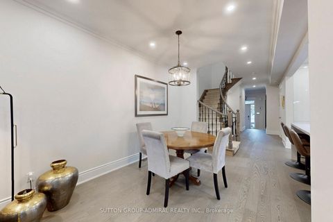 Photo 11 at 51 Abbeywood Gate W, Beverley Glen, Vaughan