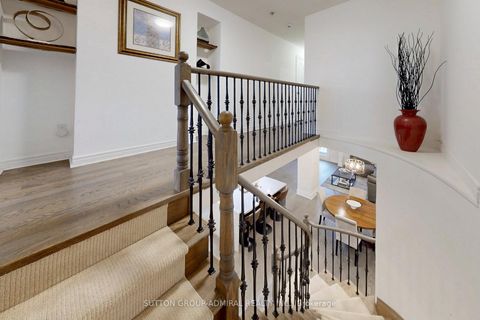 Photo 13 at 51 Abbeywood Gate W, Beverley Glen, Vaughan