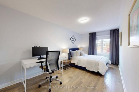 Photo 18 at 51 Abbeywood Gate W, Beverley Glen, Vaughan