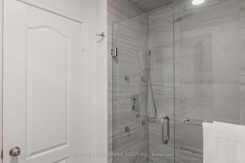 Photo 23 at 51 Abbeywood Gate W, Beverley Glen, Vaughan