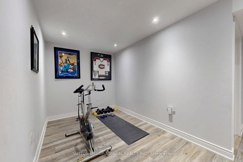 Photo 26 at 51 Abbeywood Gate W, Beverley Glen, Vaughan