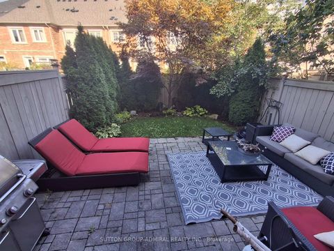 Photo 32 at 51 Abbeywood Gate W, Beverley Glen, Vaughan