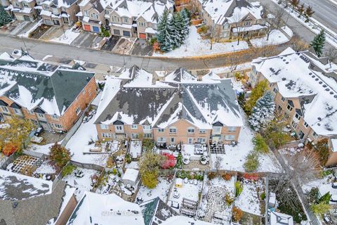 Photo 39 at 51 Abbeywood Gate W, Beverley Glen, Vaughan