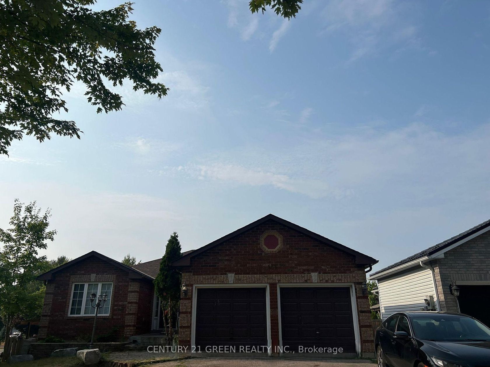 141 Columbia Road E, Holly, Barrie photo number 2