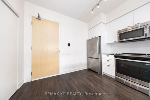 Photo 1 at 2509 - 30 Roehampton Avenue, Mount Pleasant West, Toronto