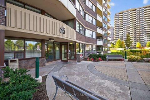 Photo 2 at 2002 - 65 Huntingdale Boulevard, L'Amoreaux, Toronto
