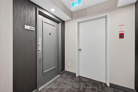 Photo 4 at 2002 - 65 Huntingdale Boulevard, L'Amoreaux, Toronto