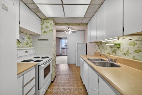 Photo 15 at 2002 - 65 Huntingdale Boulevard, L'Amoreaux, Toronto