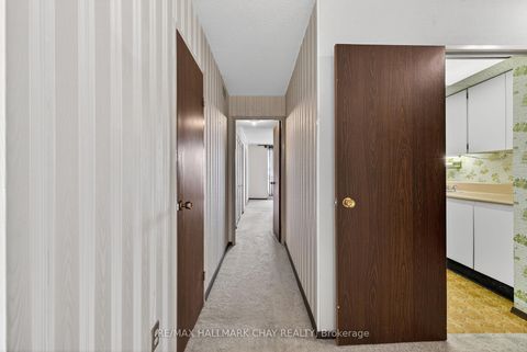 Photo 17 at 2002 - 65 Huntingdale Boulevard, L'Amoreaux, Toronto