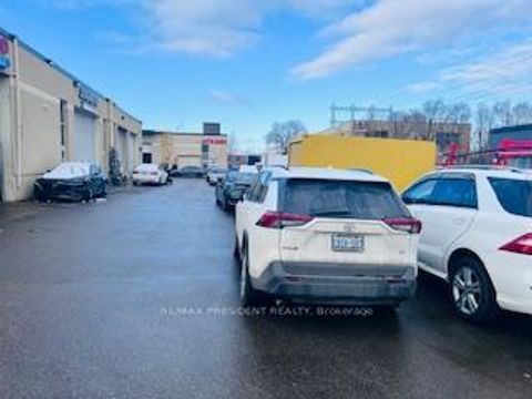 Photo 2 at 31-32 - 1772 Albion Road, Clairville, Toronto