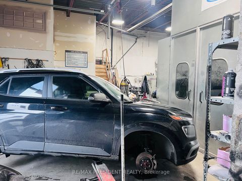 Photo 7 at 31-32 - 1772 Albion Road, Clairville, Toronto