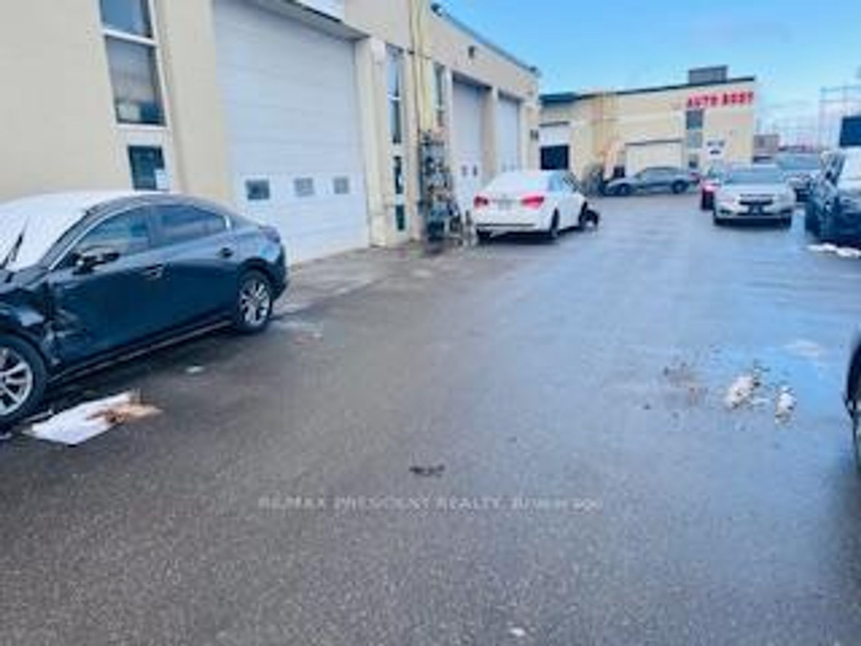 31-32 - 1772 Albion Road, Clairville, Toronto photo number 2