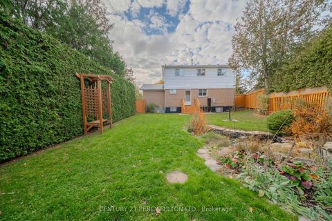 Photo 30 at 3 Griselda Crescent, Woburn, Toronto