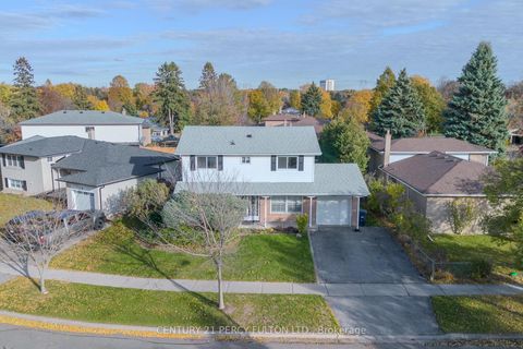 Photo 32 at 3 Griselda Crescent, Woburn, Toronto