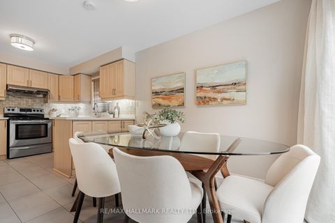 Photo 10 at 29 Canterbury Court, Harding, Richmond Hill