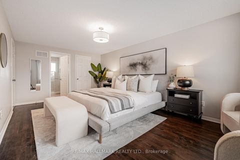 Photo 15 at 29 Canterbury Court, Harding, Richmond Hill