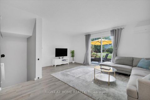 Photo 9 at 64 Worthington Drive, BR Bronte, Oakville