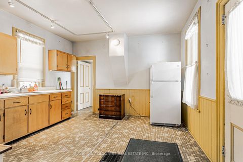 Photo 9 at 49 Queens Drive, Weston, Toronto