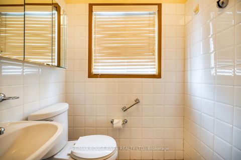 Photo 14 at 17 Talbot Street, Pellam Park, Toronto