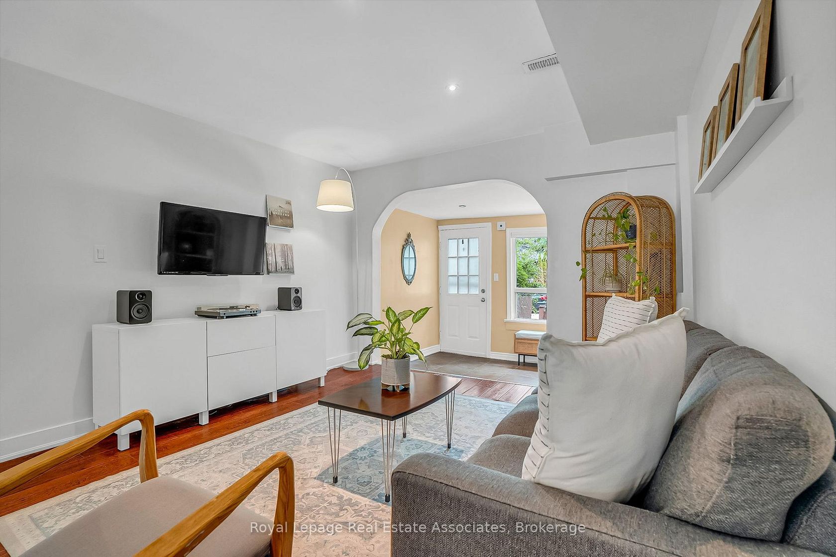 240 Sixth Street, New Toronto, Toronto 