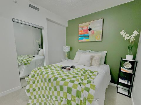 Photo 16 at 619 - 621 Sheppard Avenue E, Bayview Village, Toronto