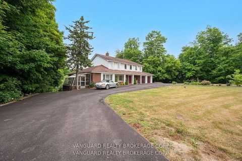 Photo 3 at 80 Kleins Crescent, Kleinburg, Vaughan