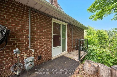 Photo 7 at 80 Kleins Crescent, Kleinburg, Vaughan