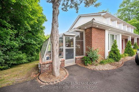 Photo 9 at 80 Kleins Crescent, Kleinburg, Vaughan