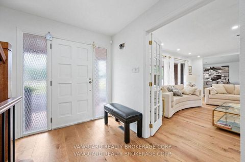 Photo 10 at 80 Kleins Crescent, Kleinburg, Vaughan