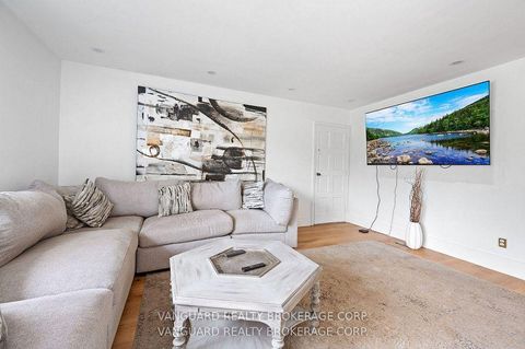 Photo 20 at 80 Kleins Crescent, Kleinburg, Vaughan