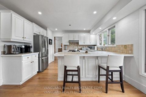 Photo 25 at 80 Kleins Crescent, Kleinburg, Vaughan