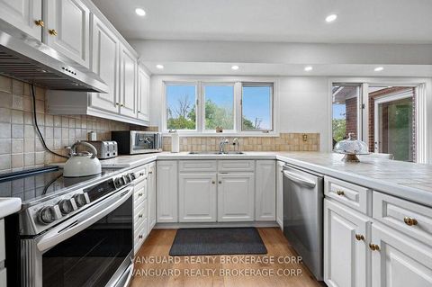 Photo 28 at 80 Kleins Crescent, Kleinburg, Vaughan