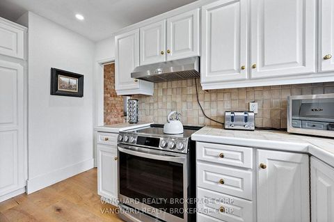 Photo 29 at 80 Kleins Crescent, Kleinburg, Vaughan