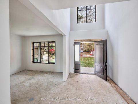 Photo 3 at 99 Lake Promenade, Long Branch, Toronto